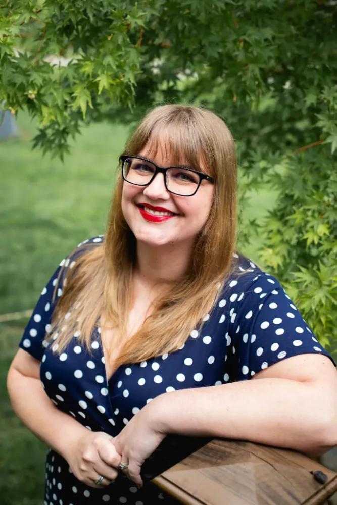 Photo of Lindsay Rochester