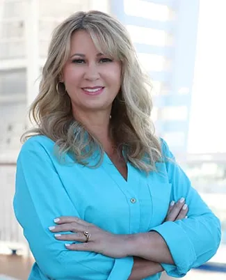 Photo of Denise Hunter