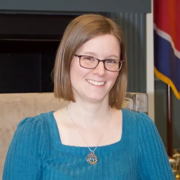 Photo of Erin Chesnut