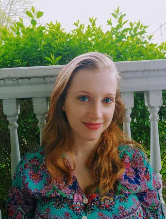 Photo of Sarah Hogle