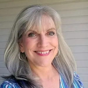 Photo of Laura Lynn Smith
